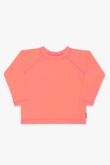 Camiseta infantil com proteo solar coral doce