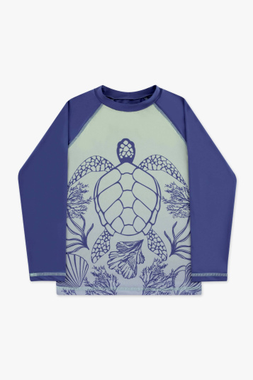 Camiseta infantil com proteo solar tartarugas marinhas